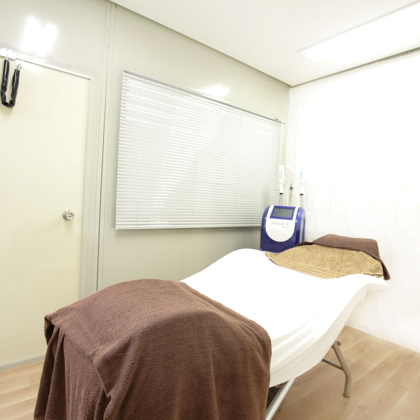 夏の暑さや屋内外での温度差により、お肌のあれやが気になります